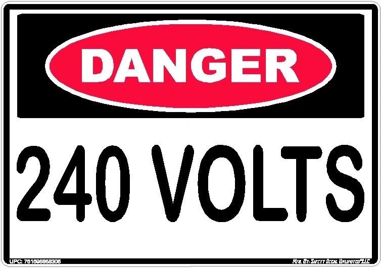 A danger sign that says " 4 0 volt ".